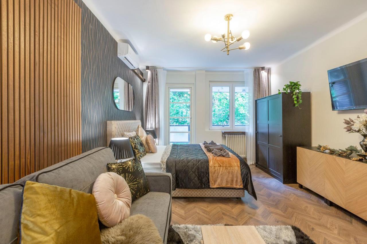 Stylish Quentin Apartment In The King Street Budapešť Exteriér fotografie